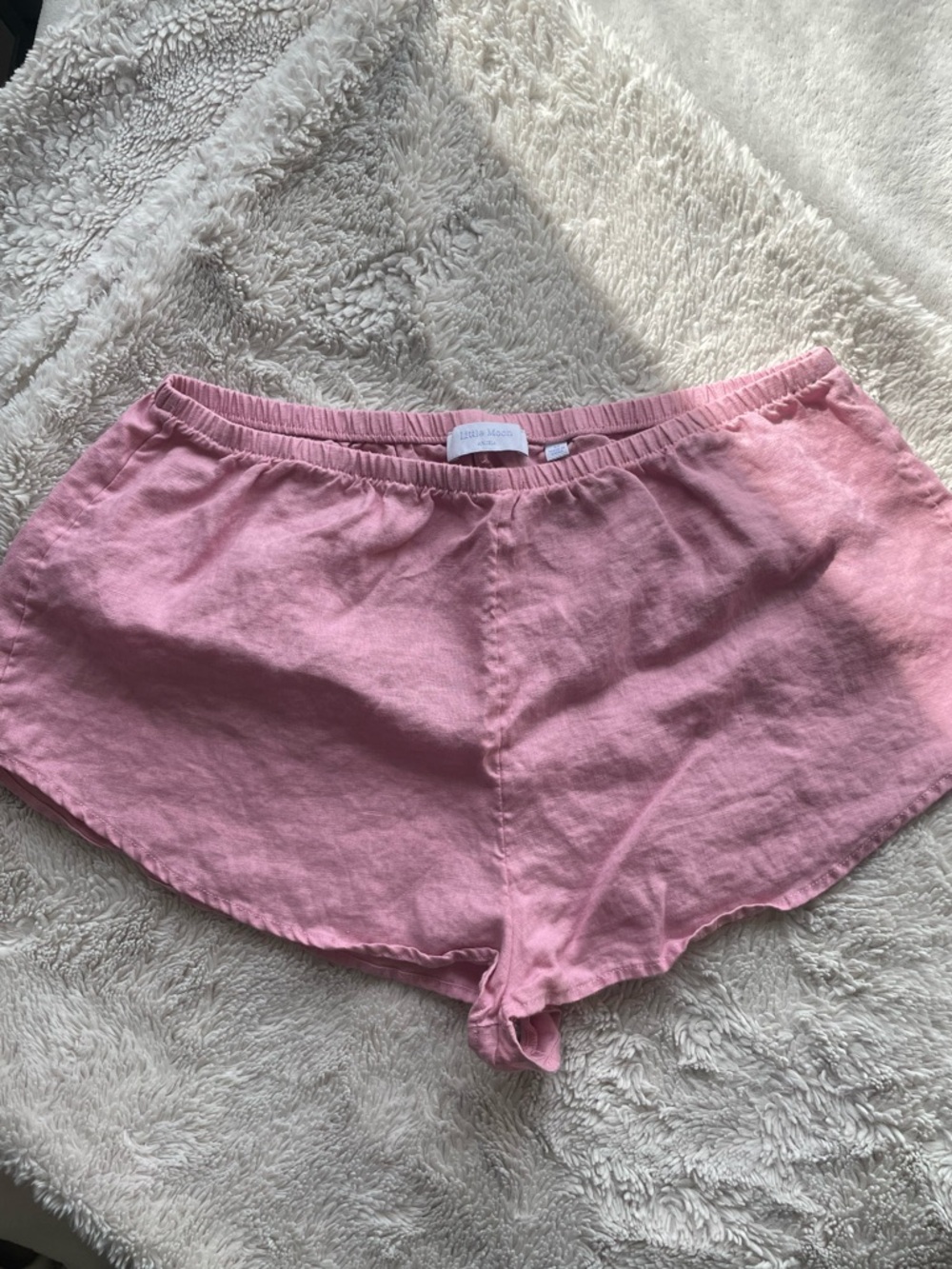 Aritzia “Little moon” pink linen lounge shorts